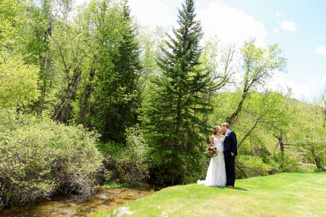 Spearfish Canyon Lodge Outdoor Summer Wedding 